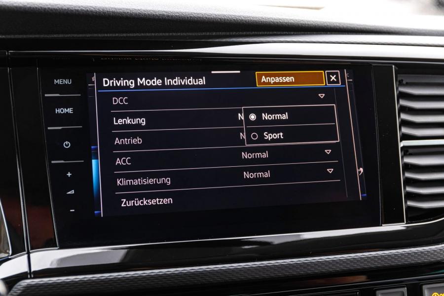 Детали интерьера Volkswagen Multivan Bulli (T6.1) 2019 года  (фото 83 из 86)